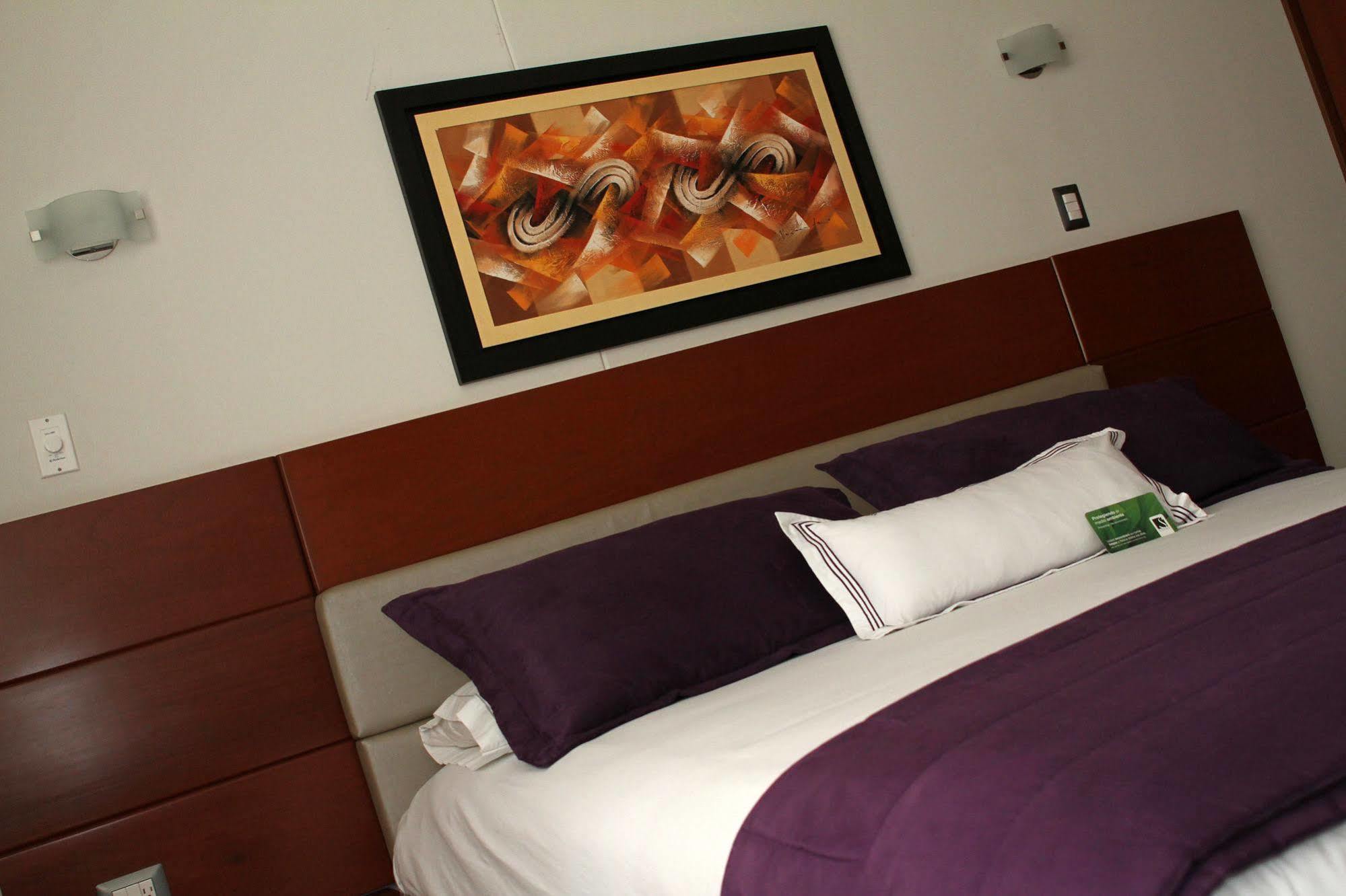 Sunec Hotel Чиклайо Екстериор снимка