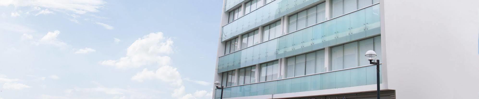 Sunec Hotel Чиклайо Екстериор снимка